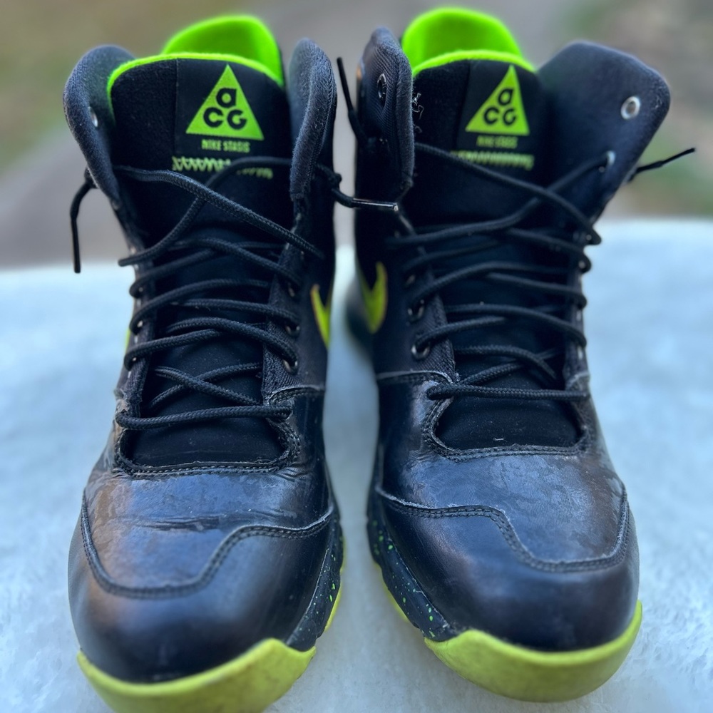 Nike Stasis ACG Boots GS Size 5.5Y